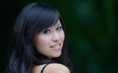 掀开奶罩边躁狠狠躁学生